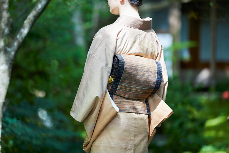 京都「アトリエシムラ」ストール・紬糸の草木染め −染織家・志村 